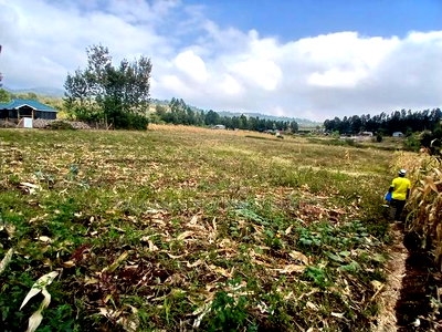 Selling Prime 1 Acre of Land in Upper Matasia - Image 1
