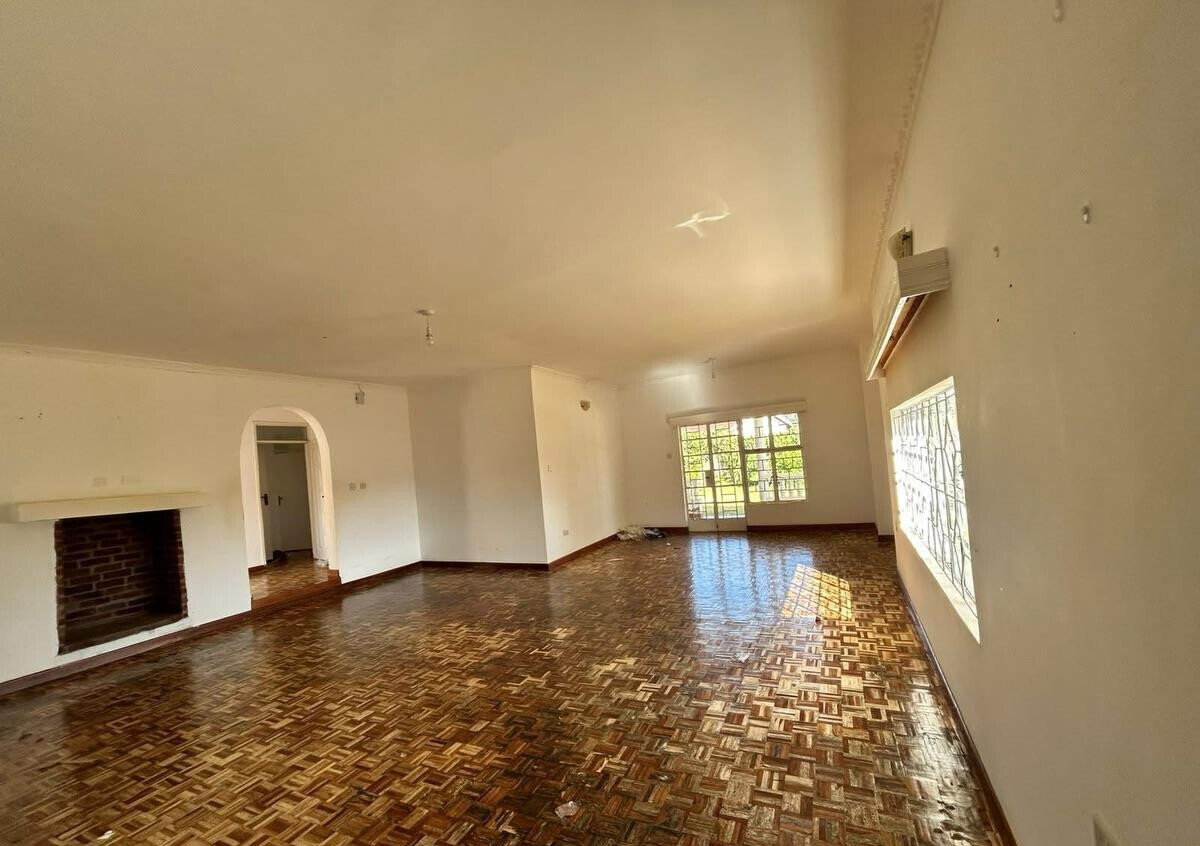 Half Acre Farmhouse in Tigoni