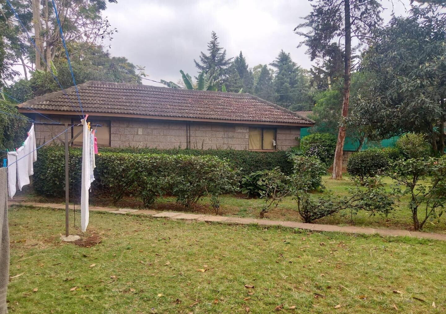 1-Acre Townhouse with Guest Wing - Lavington