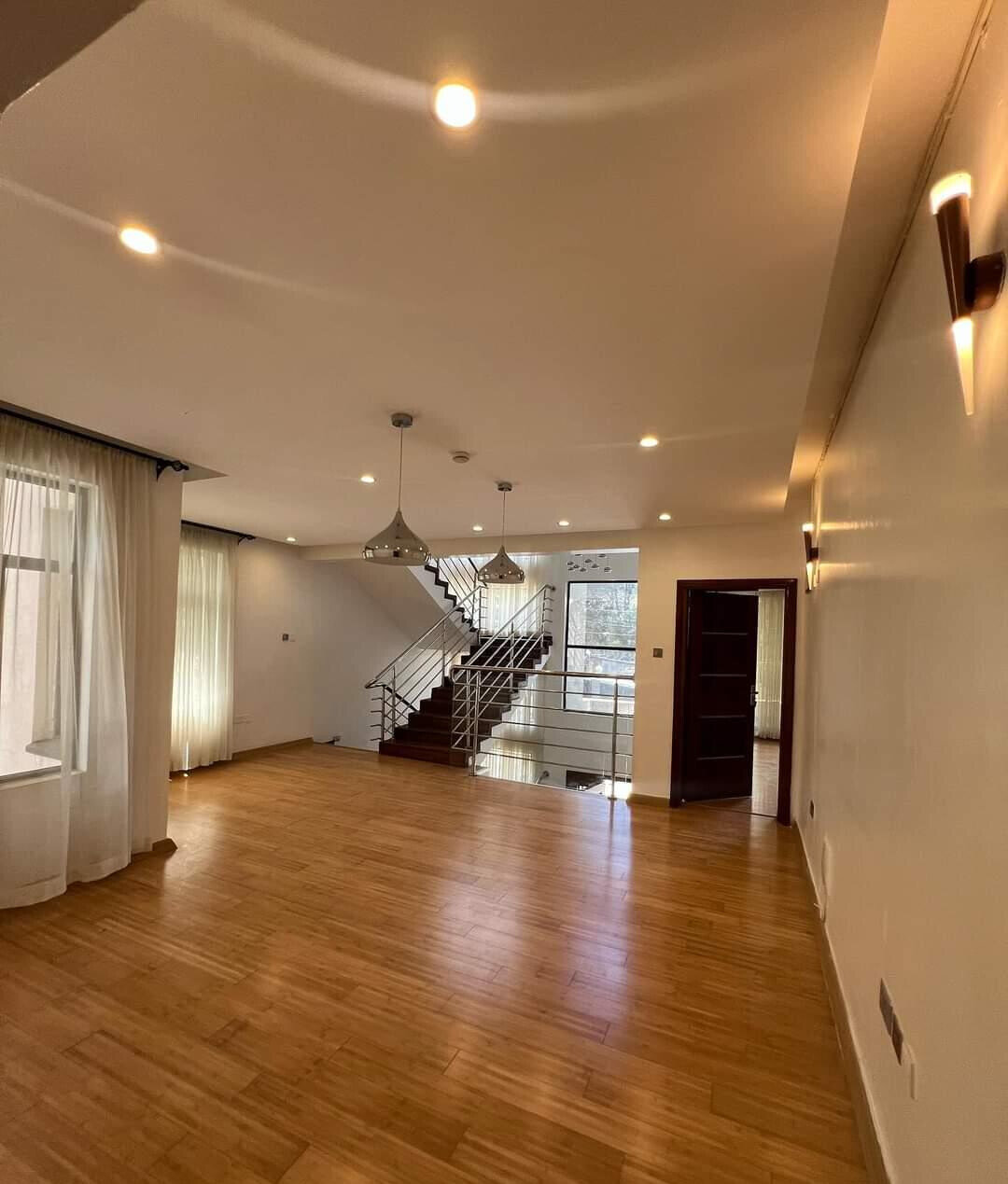5-Ensuite Townhouse with Borehole & Upper Deck - Lavington