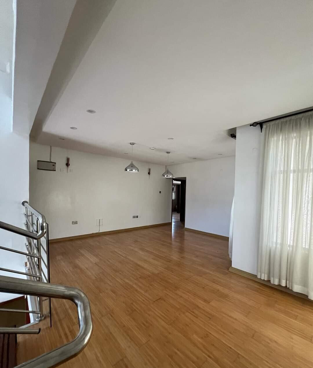 5-Ensuite Townhouse with Borehole & Upper Deck - Lavington