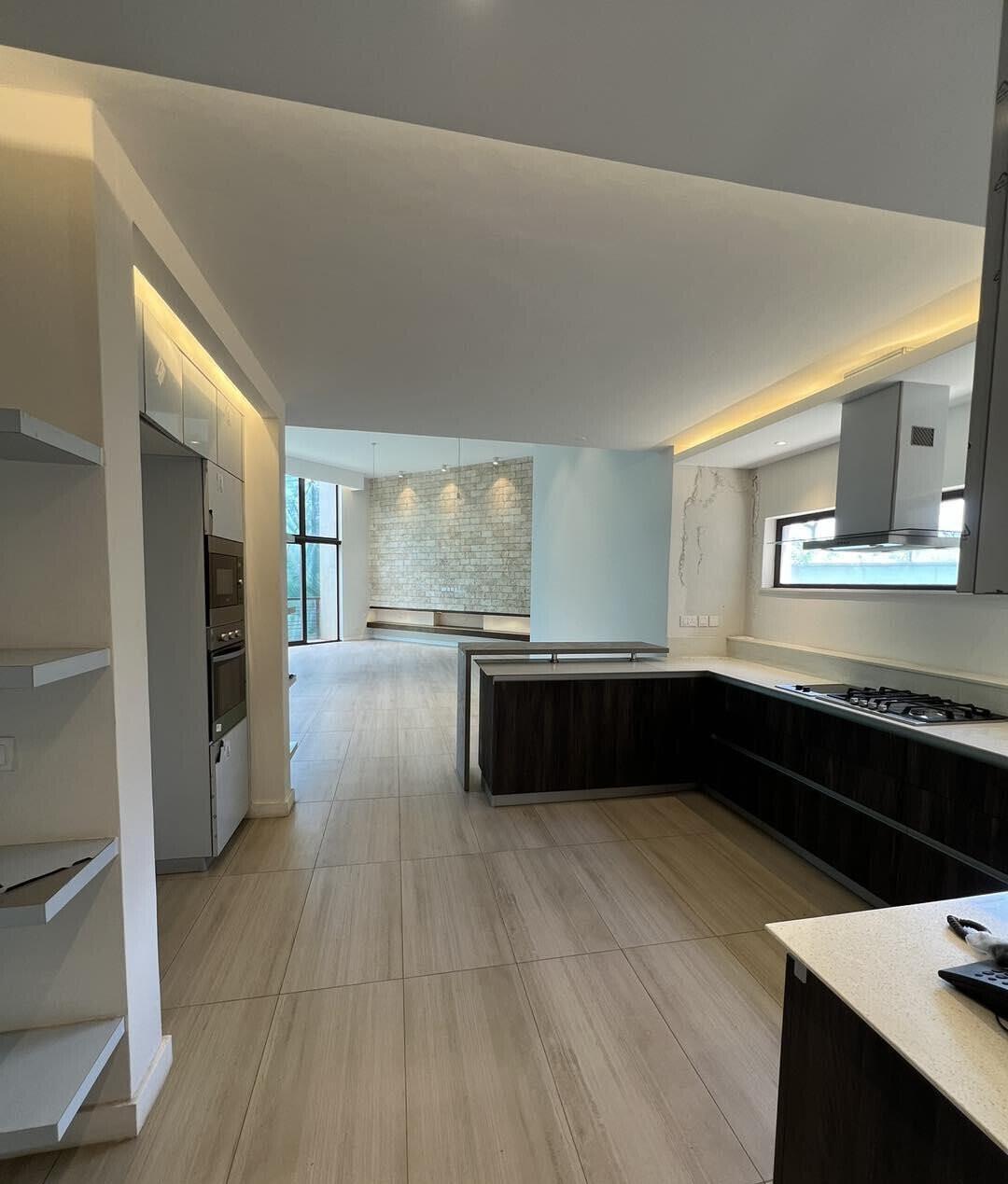 Brand New 4-Bed Townhouse with 2 DSQ & Private Garden - Lavington