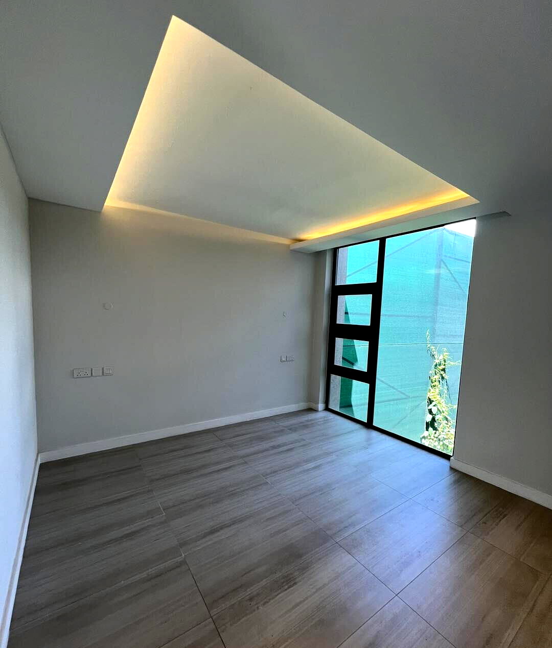 Brand New 4-Bed Townhouse with 2 DSQ & Private Garden - Lavington