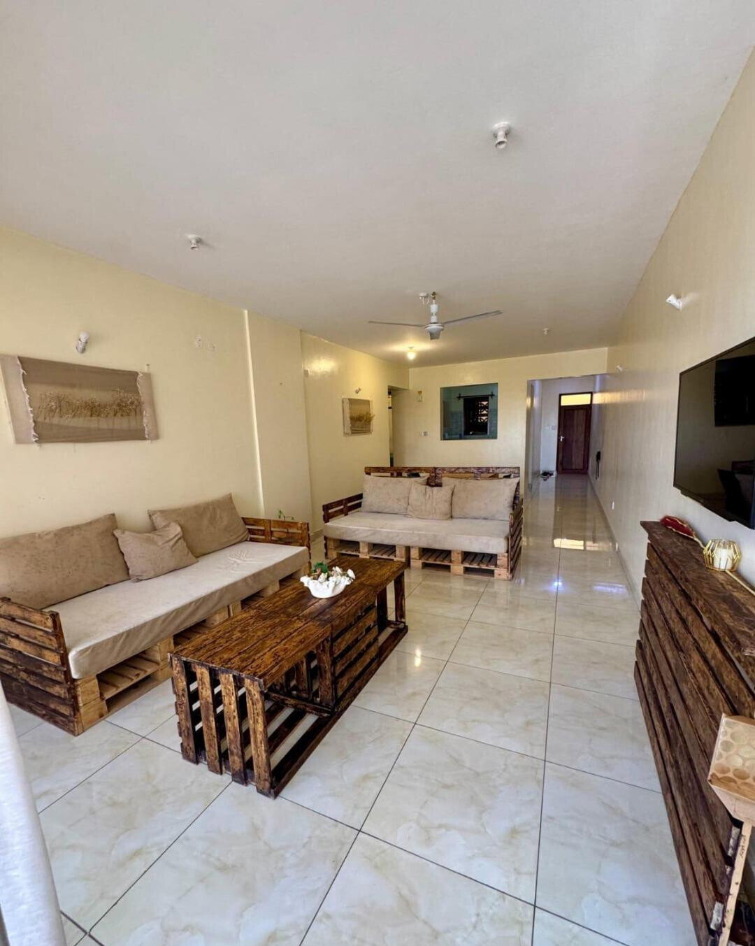 Modern 2BR with Pool & Gym on Baobab Road - Nyali
