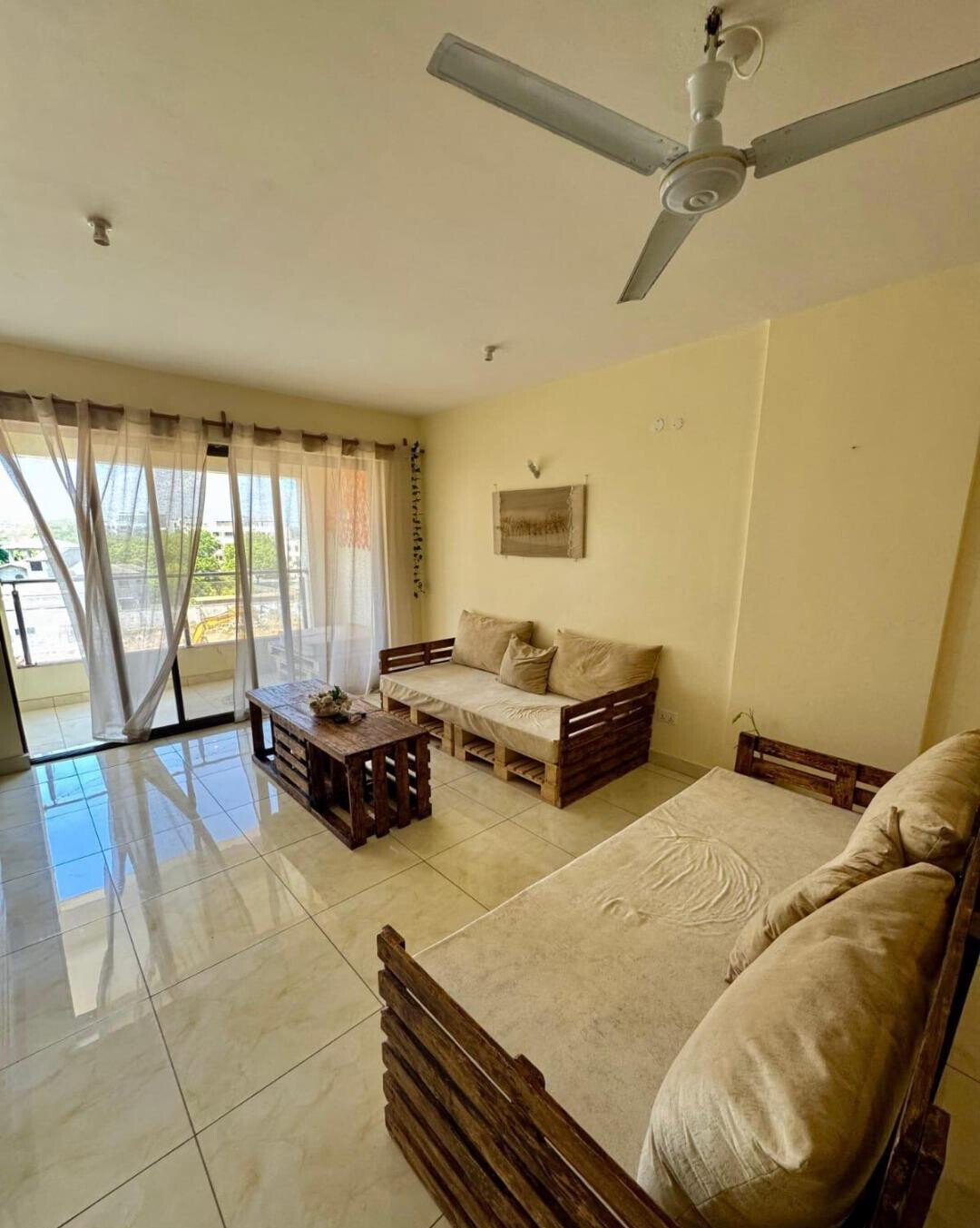 Modern 2BR with Pool & Gym on Baobab Road - Nyali
