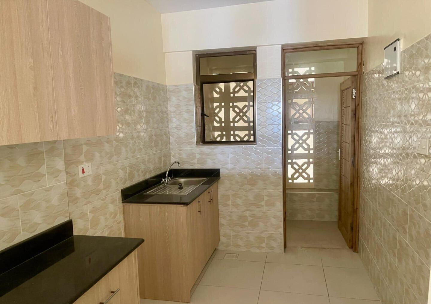 Modern 2BR with Pool & Gym on Baobab Road - Nyali