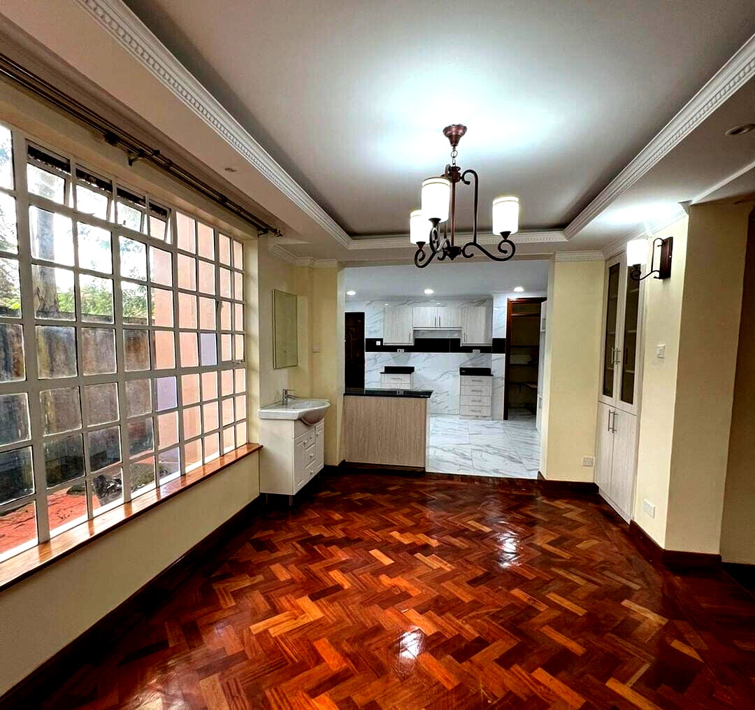 Modern 5-Bed Townhouse with Solar & DSQ - Lavington