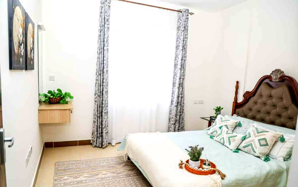 3BR Apartment with Heated Pool & Lake Views - Lower Milimani