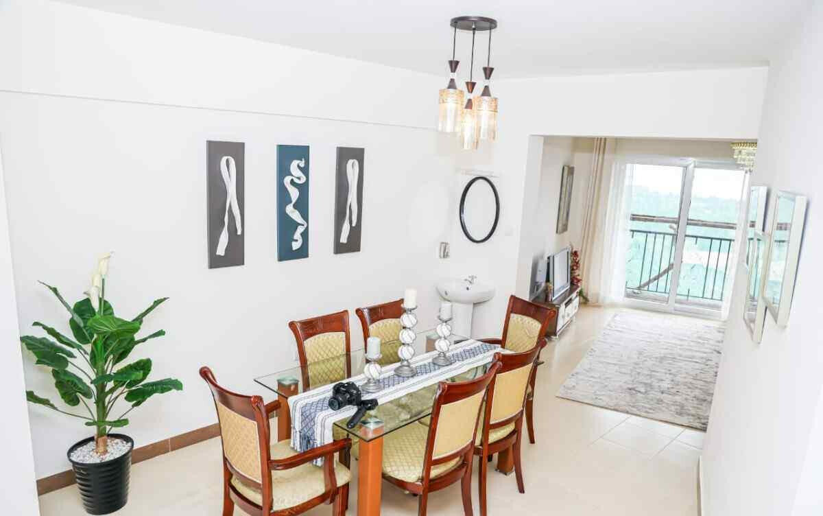 3BR Apartment with Heated Pool & Lake Views - Lower Milimani