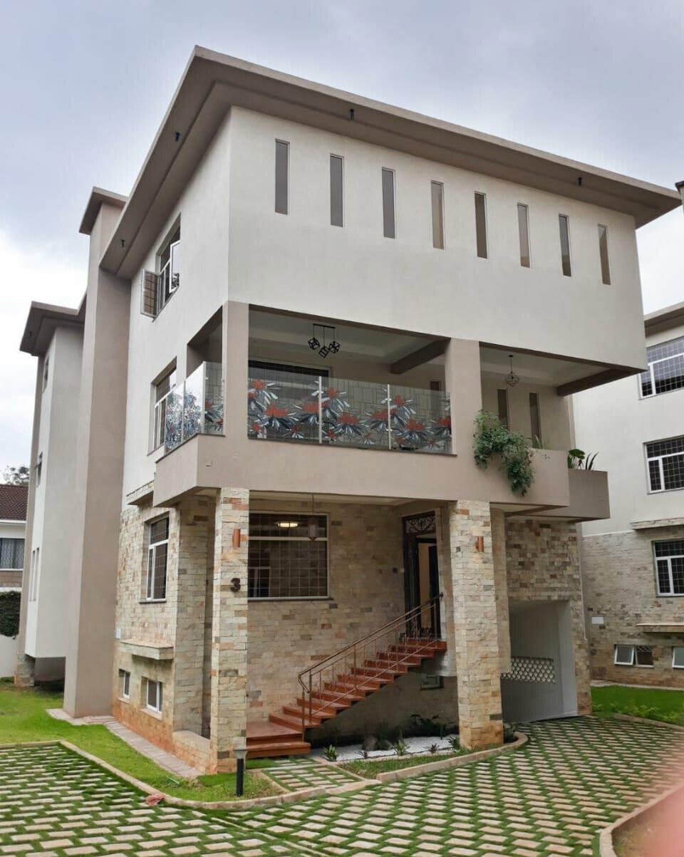 3-Floor Townhouse with Private Lift & Theatre Room - Spring Valley