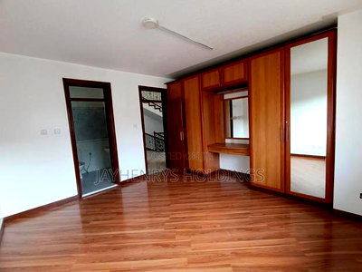 4bdrm Duplex in Westlands for rent - Image 10