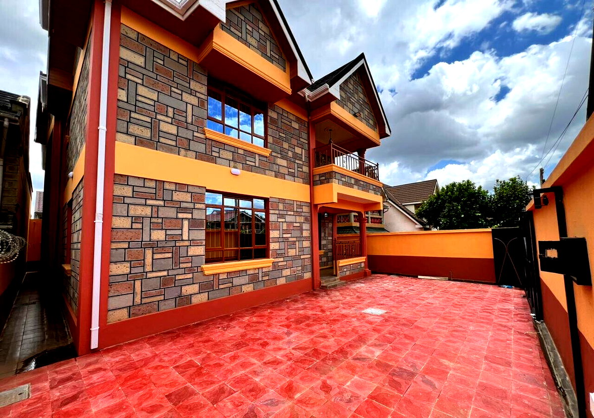 5BR All-Ensuite Townhouse with DSQ & Sprawling Yard - Membley, Ruiru