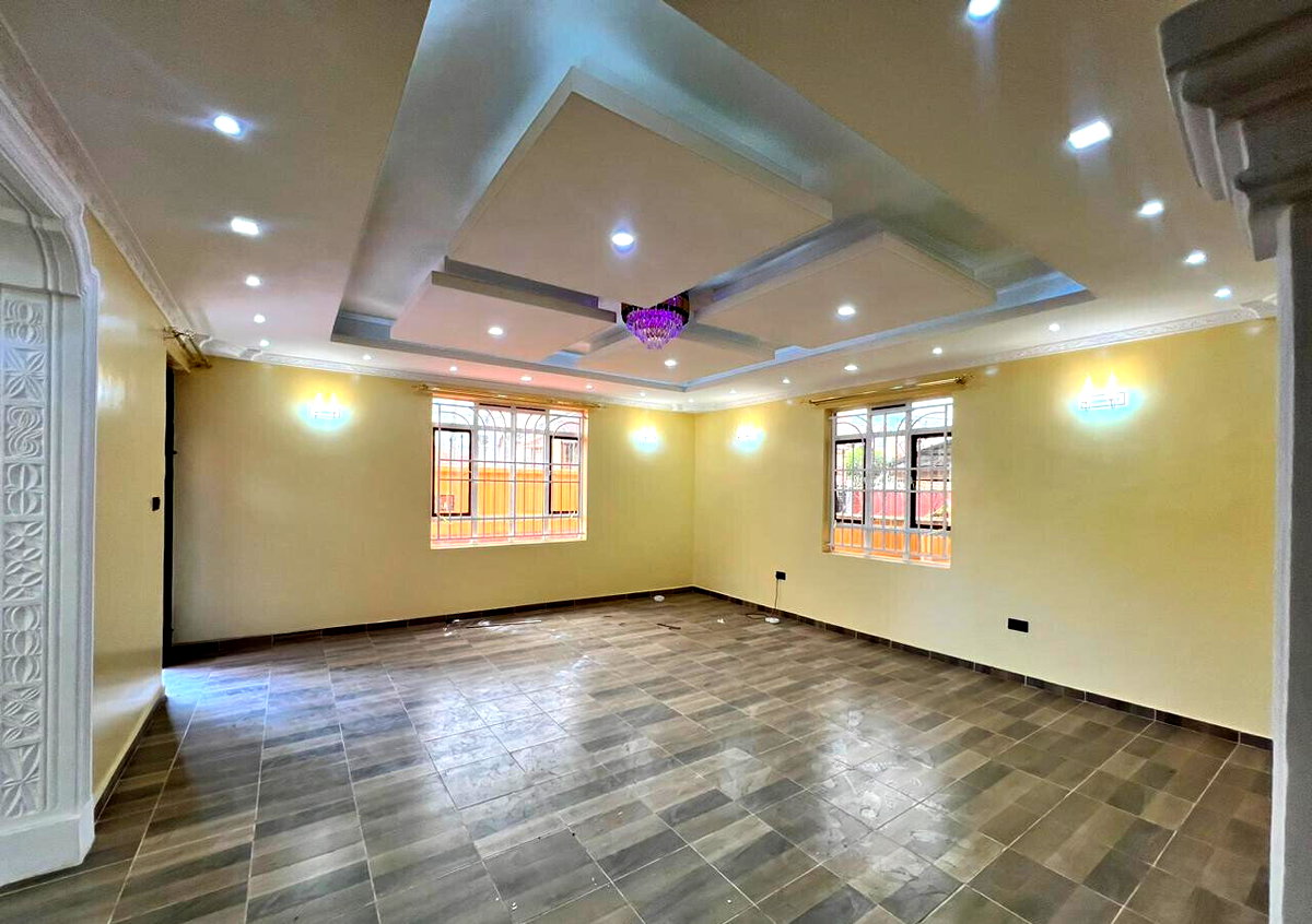 5BR All-Ensuite Townhouse with DSQ & Sprawling Yard - Membley, Ruiru