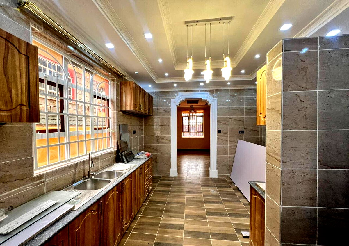 5BR All-Ensuite Townhouse with DSQ & Sprawling Yard - Membley, Ruiru