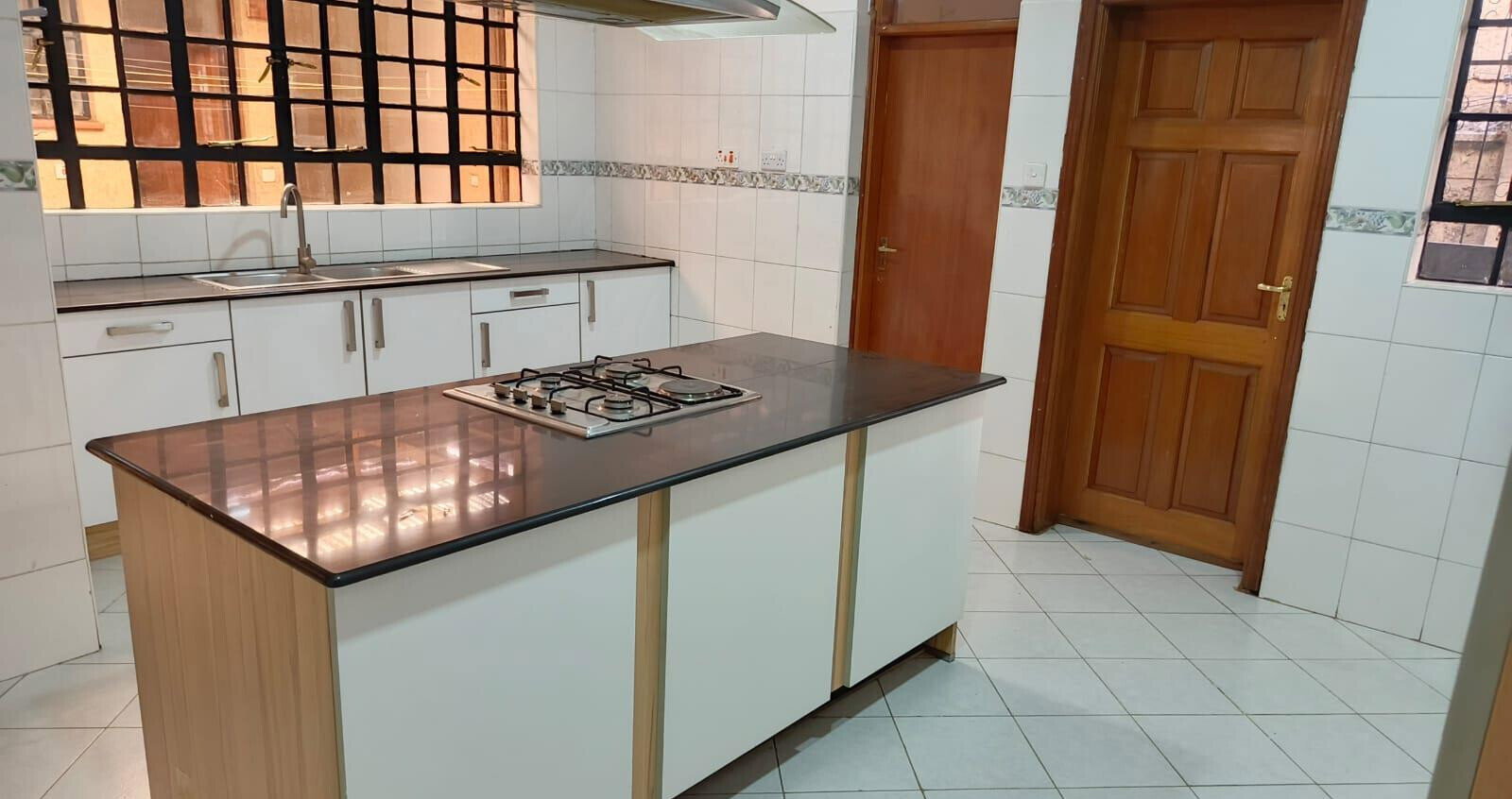 5-Ensuite Townhouse with DSQ at Kaputei Gardens - Lavington