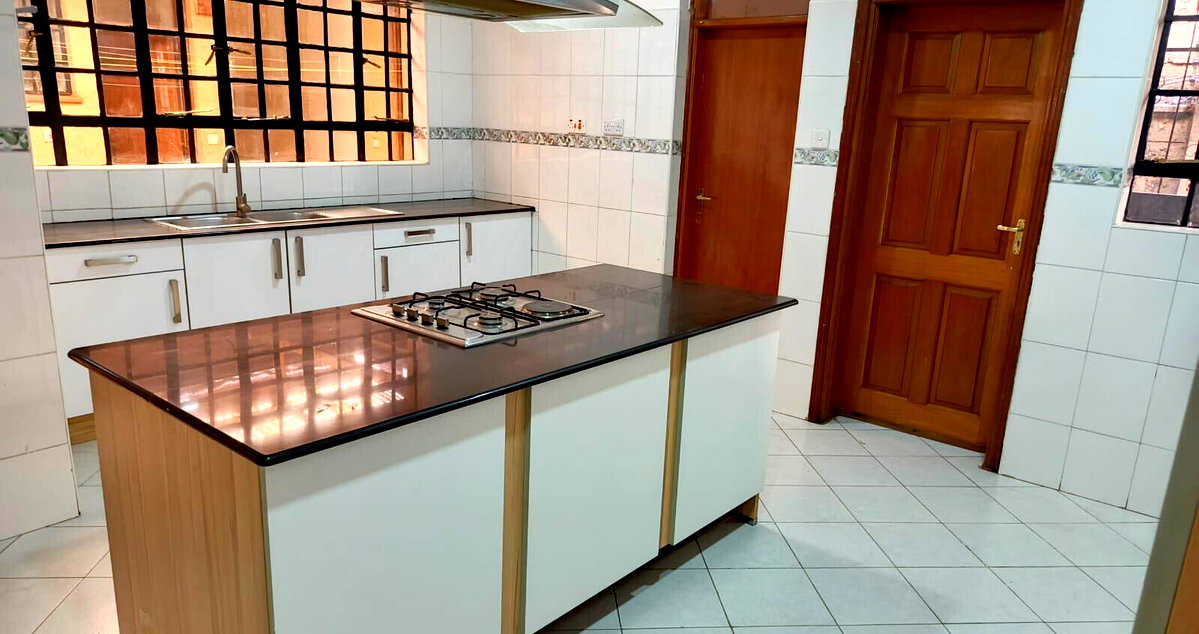 5-Ensuite Townhouse with DSQ at Kaputei Gardens - Lavington