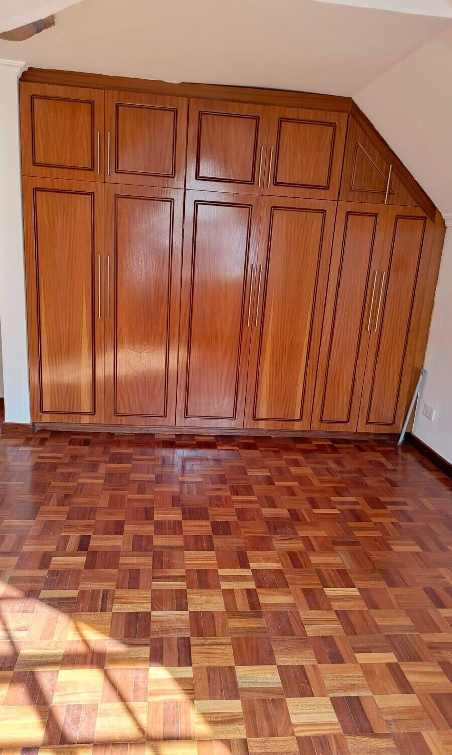 5-Ensuite Townhouse with DSQ at Kaputei Gardens - Lavington