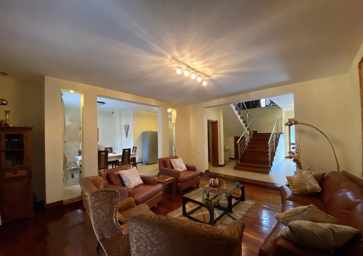 4BR Townhouse with Private Garden & Inverter - Off Eldama Ravine, Westlands