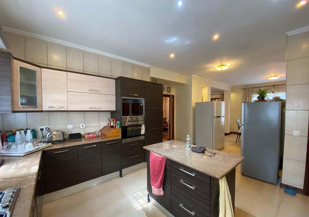 4BR Townhouse with Private Garden & Inverter - Off Eldama Ravine, Westlands