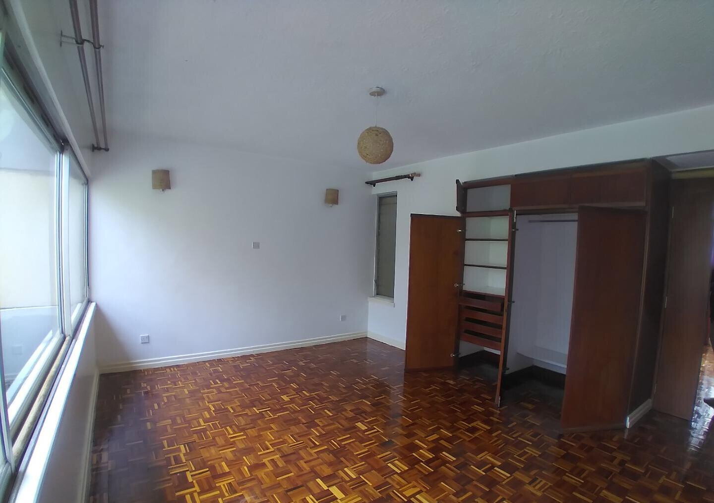 3BR Townhouse with DSQ & Pool Access - Lavington