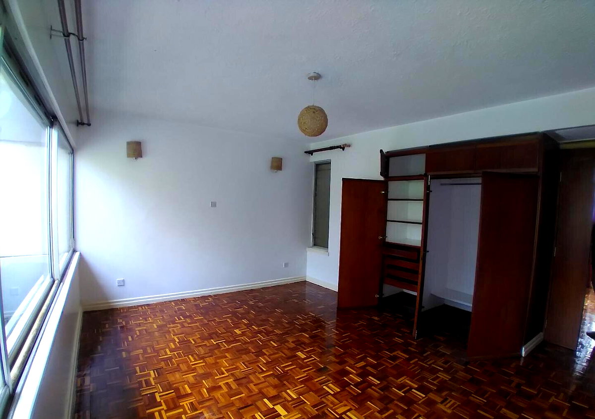 3BR Townhouse with DSQ & Pool Access - Lavington
