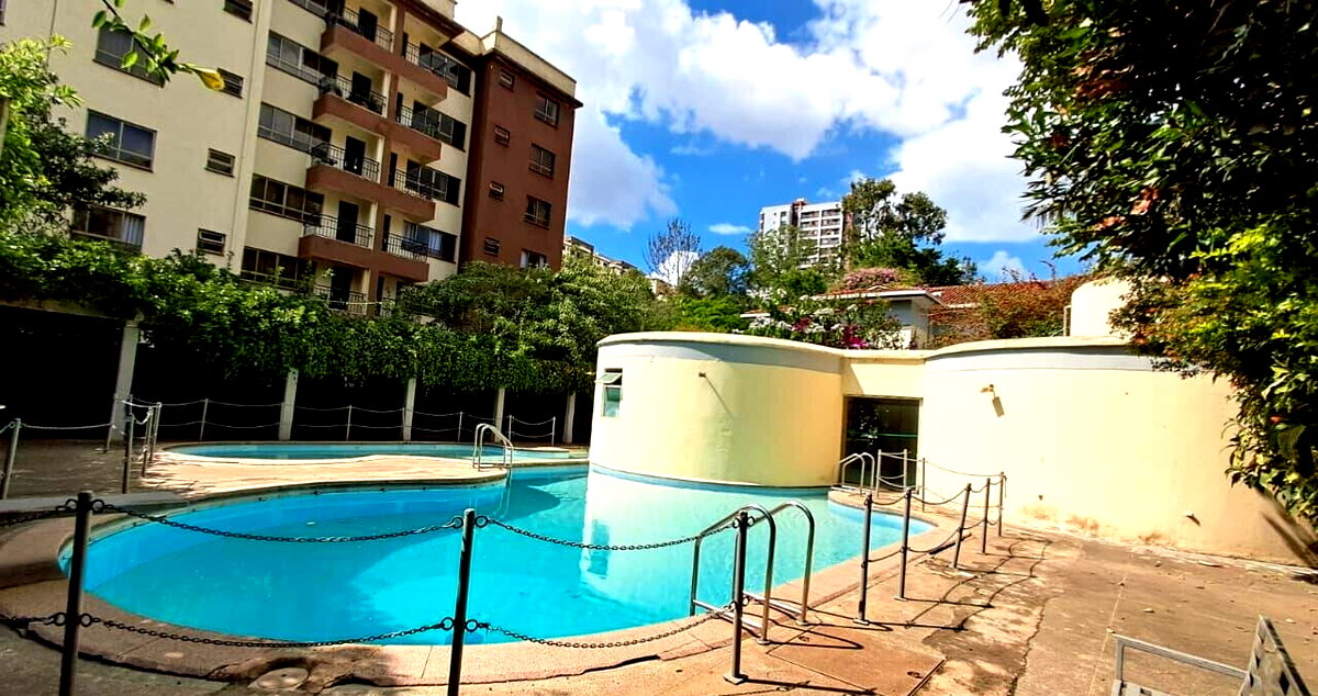 3BR Townhouse with DSQ & Pool Access - Lavington