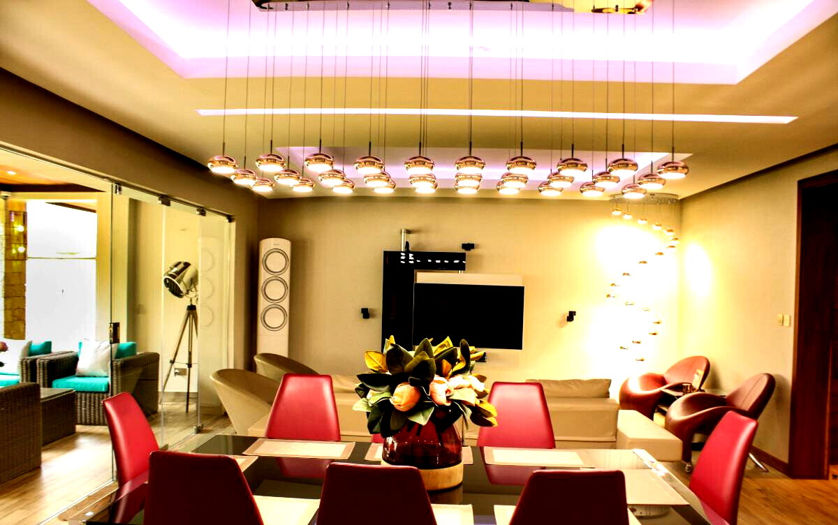 Designer 5BR Townhouse with Jacuzzi & Bar – Kyuna