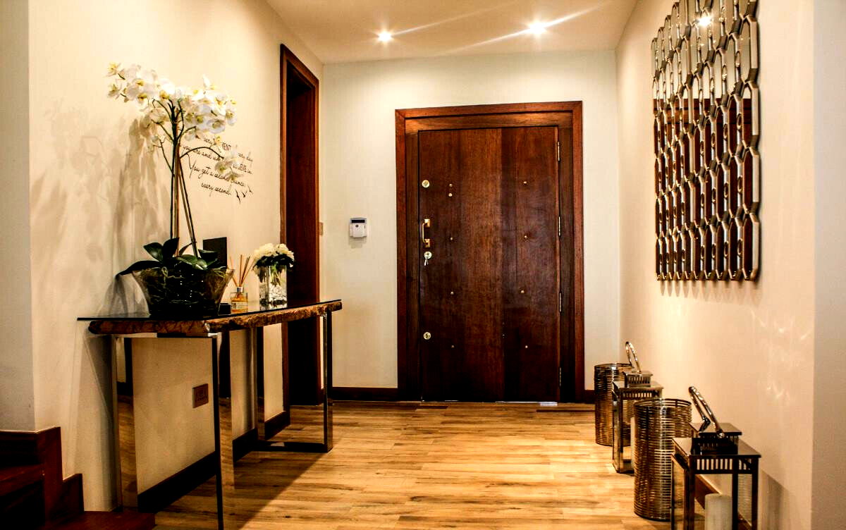 Designer 5BR Townhouse with Jacuzzi & Bar – Kyuna