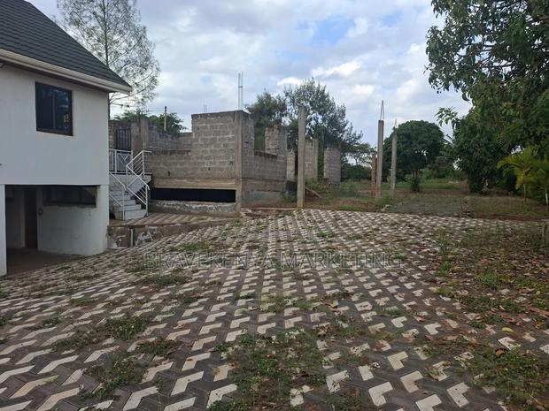 Prime Thika Greens Stalled House on Half-Acre - Kes 21m