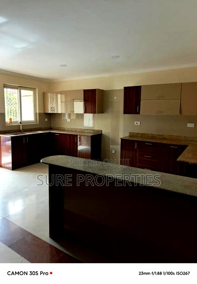 3bdrm Apartment in Riara Road, Kilimani for rent - Image 13