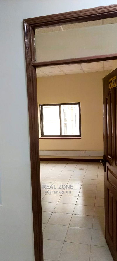 Office to Let in Nairobi Town - Image 2