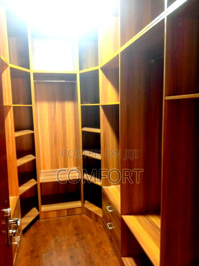 6bdrm Duplex in Lavington Green for rent - Image 4