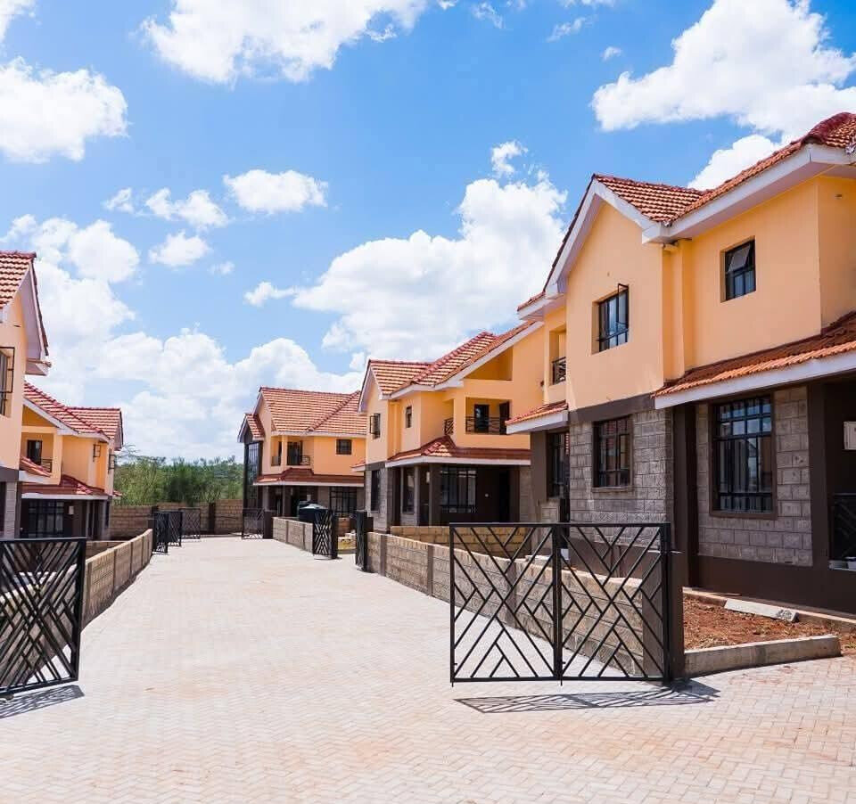 4BR Maisonette with Borehole & Ready Title - Rimpa, Rongai