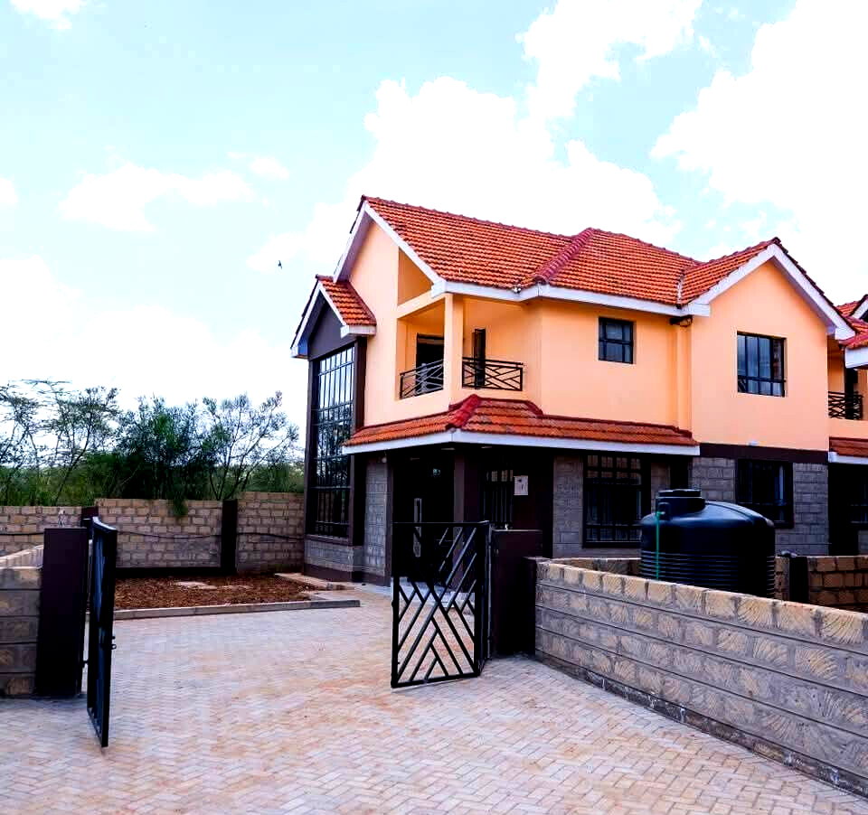 4BR Maisonette with Borehole & Ready Title - Rimpa, Rongai