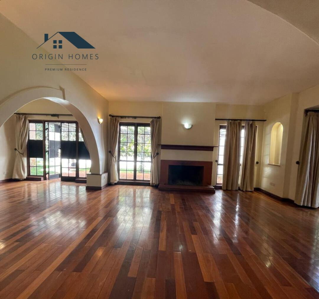5BR Townhouse with Dual Kitchen & Backup Generator - Westlands