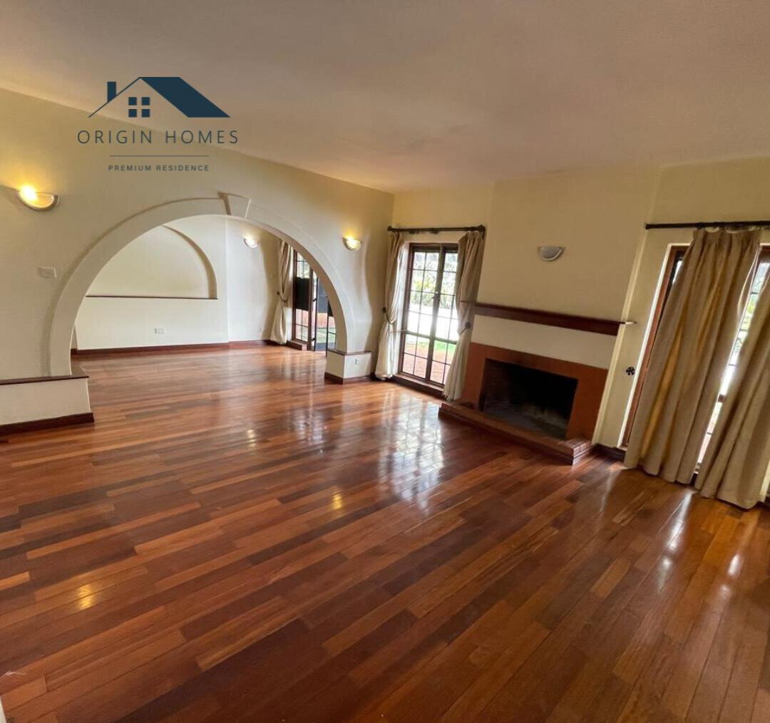 5BR Townhouse with Dual Kitchen & Backup Generator - Westlands