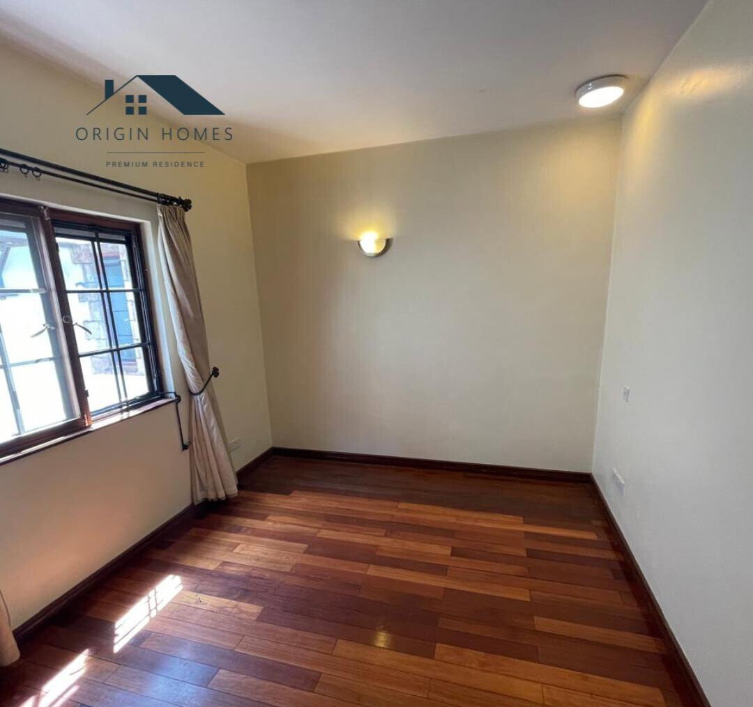 5BR Townhouse with Dual Kitchen & Backup Generator - Westlands
