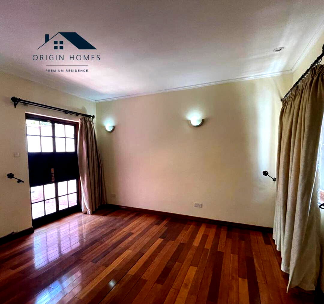 5BR Townhouse with Dual Kitchen & Backup Generator - Westlands