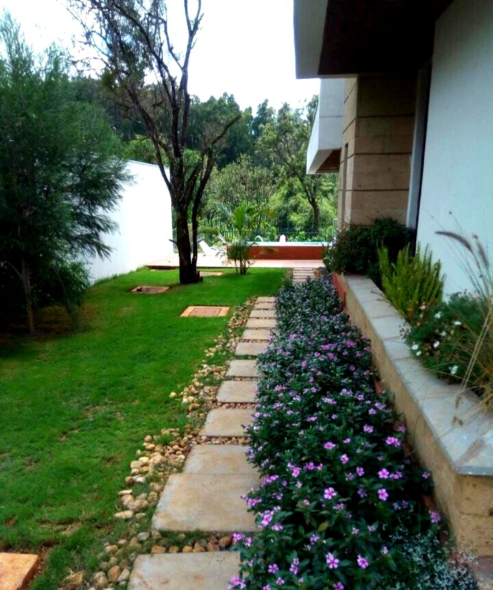 5-Ensuite Townhouse with Jacuzzi & DSQ – Karen UN Blue Zone