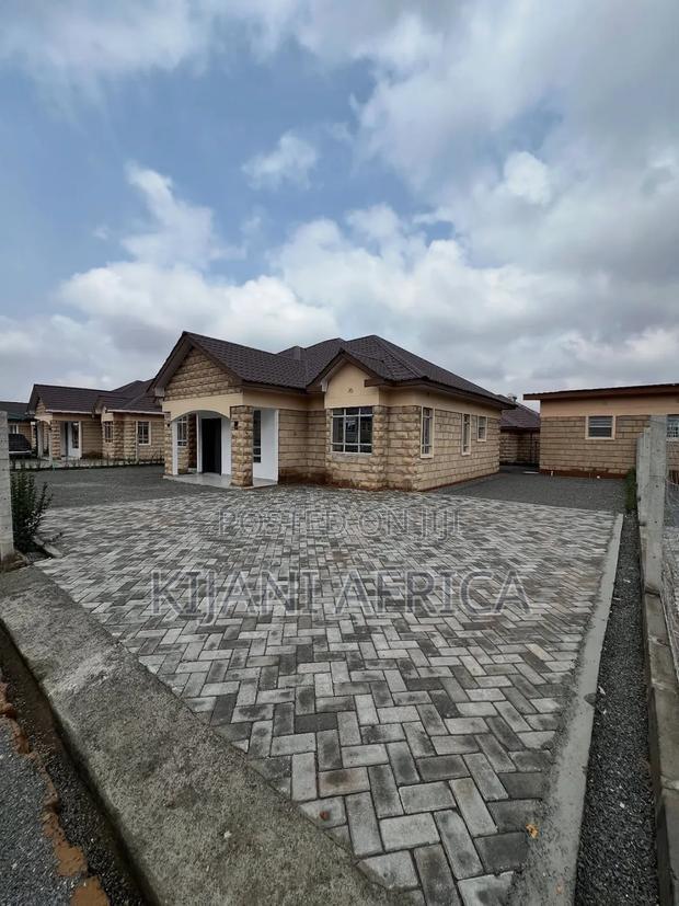 3bdrm Bungalow in Kitengela for sale