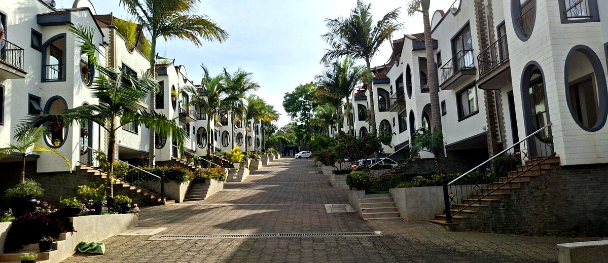 5-Ensuite Townhouse with Pool Access & DSQ - Westlands