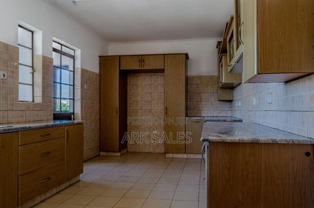 3bdrm Apartment in Malakal, Raphta Road Area for rent