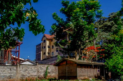 3bdrm Apartment in Malakal, Raphta Road Area for rent - Image 2