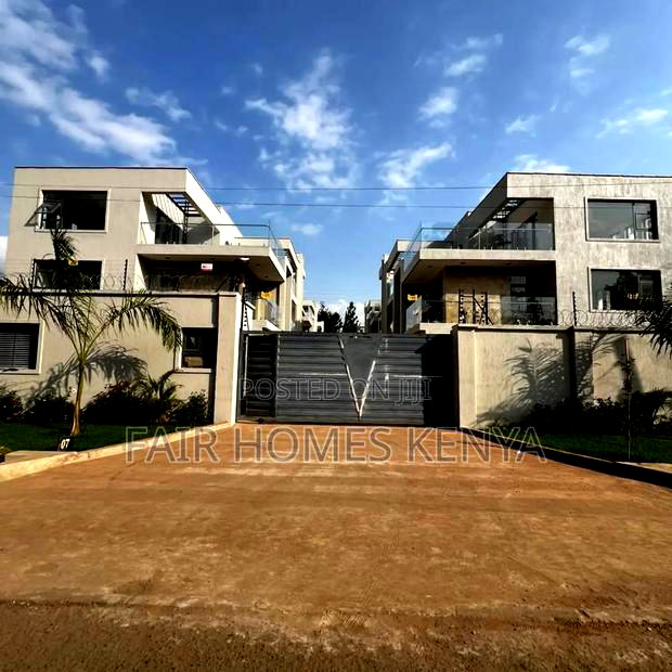 5bdrm Townhouse/Terrace in Lavington Green for sale