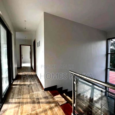 5bdrm Townhouse/Terrace in Lavington Green for sale - Image 13