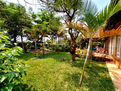 Furnished 5bdrm Mansion in Runda for rent - Image 13