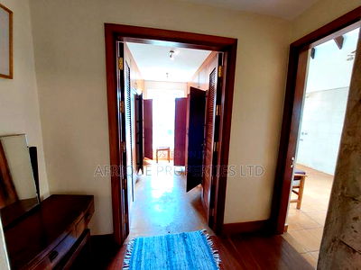 Furnished 5bdrm Mansion in Runda for rent - Image 8