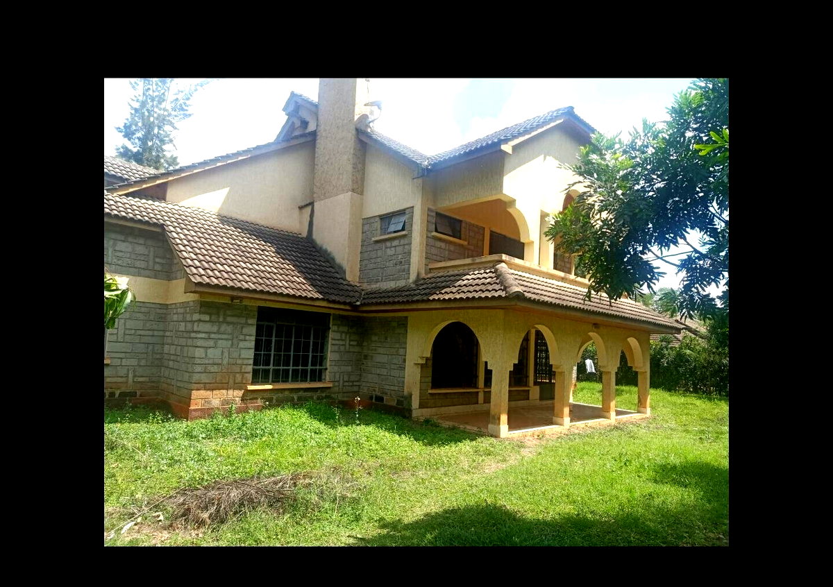 Executive 5-Ensuite Townhouse on 0.6 Acres with DSQ – Karen