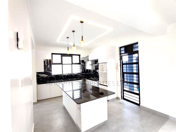 4bdrm Villa in Mugutha, Ruiru for sale