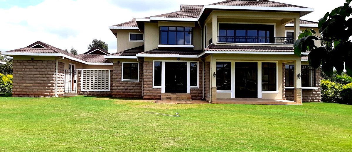 4-Ensuite Townhouse with Fireplace & Staff Quarters – Karen